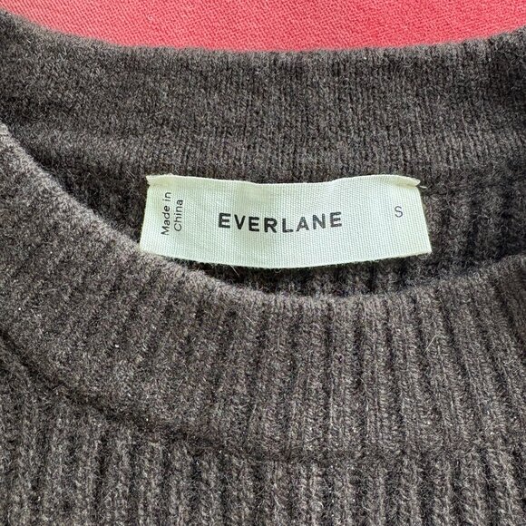 The Cocoon Crew in Wool Cashmere - Picture 9 of 10